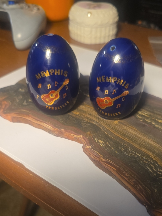 SCOTTY MADE IN JAPAN Other - Vintage Memphis Tennessee cobalt Blue Egg Shaped Salt & Pepper Shakers